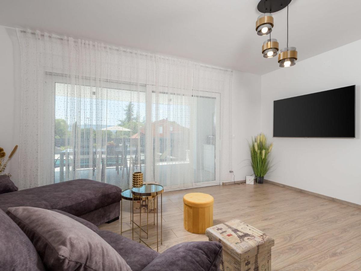 Holiday Home Villa Palma - Krk148 By Interhome Pinezići Eksteriør billede