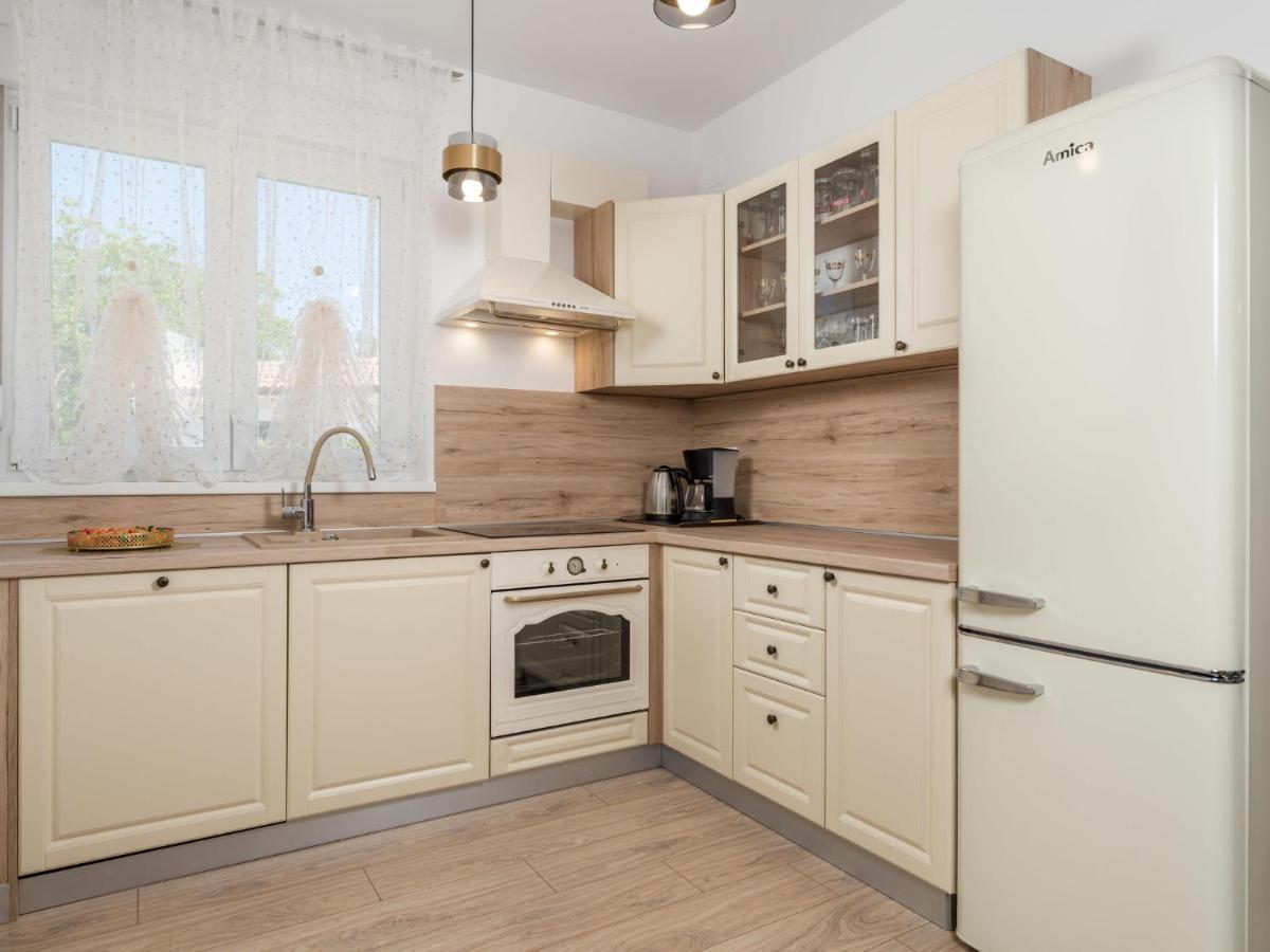 Holiday Home Villa Palma - Krk148 By Interhome Pinezići Eksteriør billede